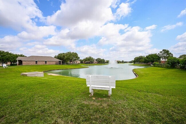Building Photo - 10911 Overland Trail Dr