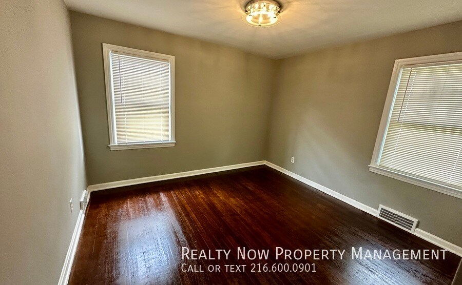 Building Photo - 1247 Argonne Rd