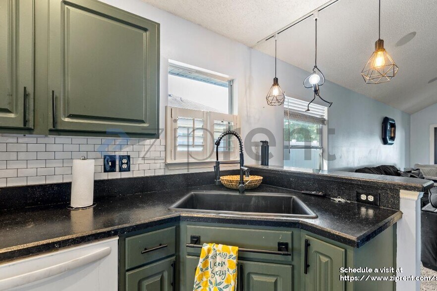 Building Photo - 10565 Indigo Hills Ln