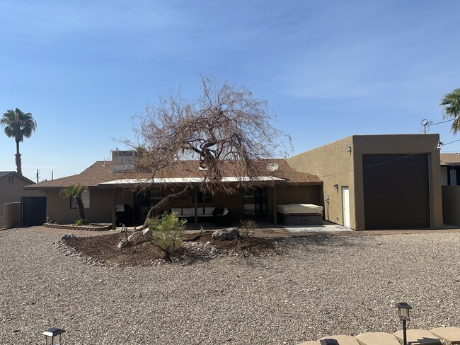 Building Photo - 2830 Yuma Dr