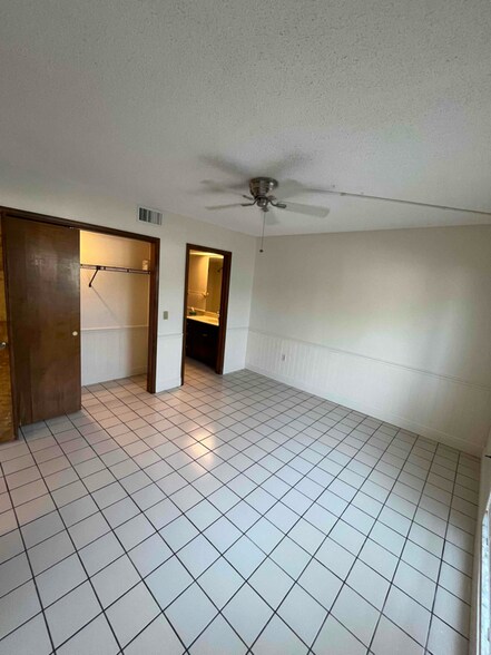 Building Photo - 6732 Beach Blvd