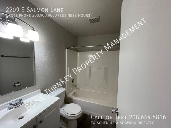 Building Photo - 2209 S Salmon Ln