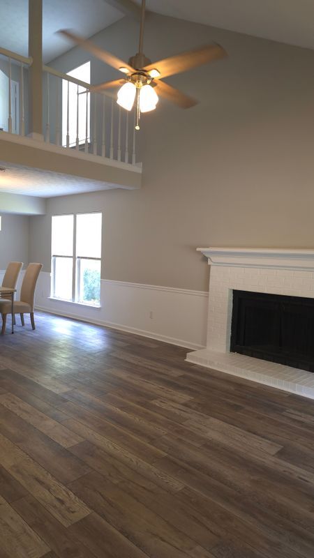 Building Photo - 10480 Summer Creek Dr