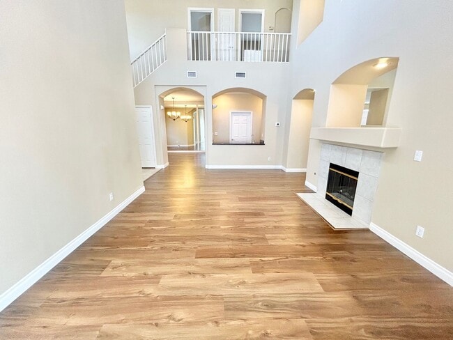 Building Photo - BEAUTIFUL 2 STORY HOUSE IN GATED SEVEN HIL...