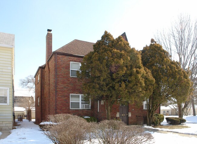 Building Photo - 94 N Westmoor Ave