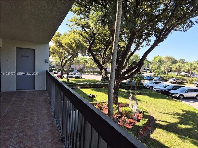 Building Photo - 8811 SW 132nd Pl