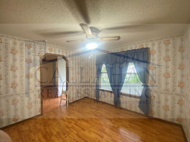 Building Photo - Sherwood 3 Bedroom Home