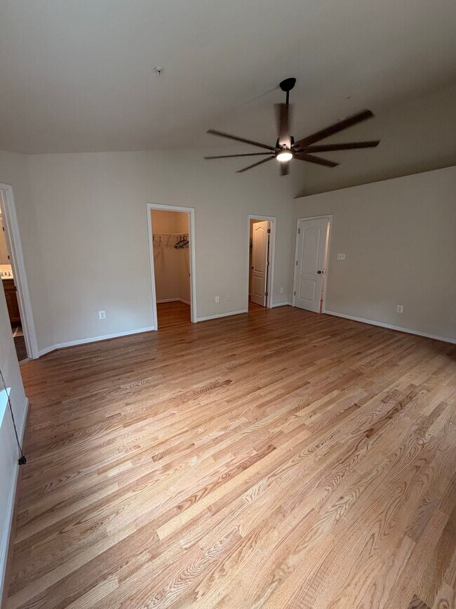 Building Photo - 7282 Mockingbird Cir