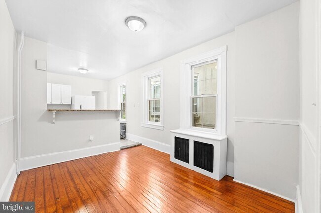Building Photo - 511 S Harrison St
