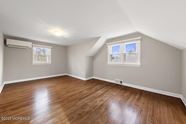 Building Photo - 308 Buttermere Ave