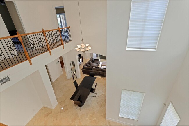Building Photo - 10640 NW 83rd Ct