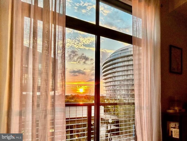 Building Photo - 525 Water St SW