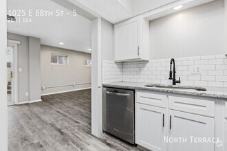 Building Photo - ?? Freshly Remodeled 2BR in East Brookside...