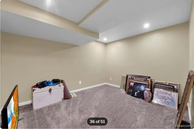 Building Photo - 47643 Ashford Dr S