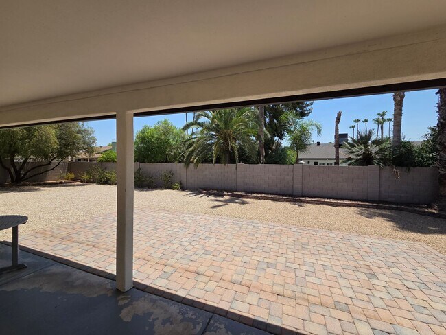 Building Photo - Beautiful 3 bedroom / 2 bath in Scottsdale!