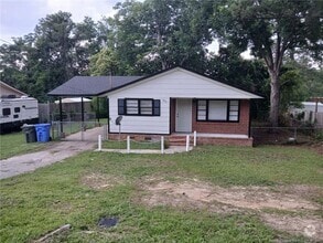 Building Photo - 3934 Village Dr