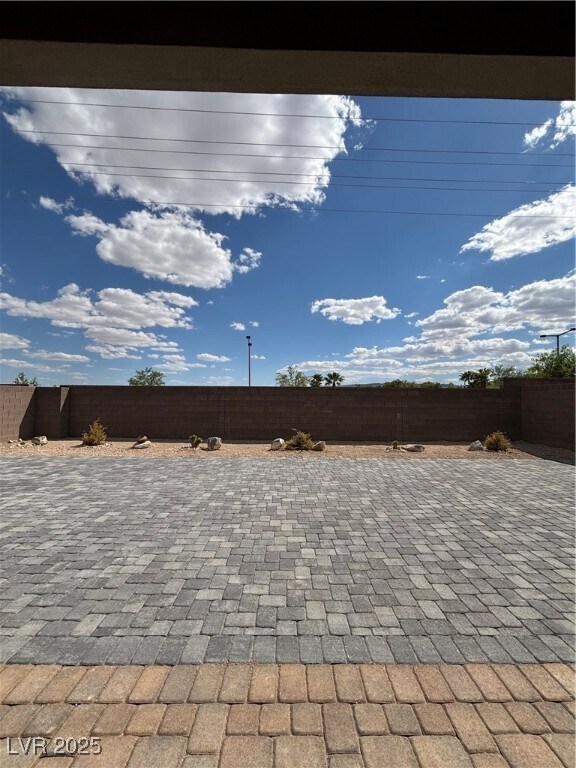 Building Photo - 11831 Giroma Ave