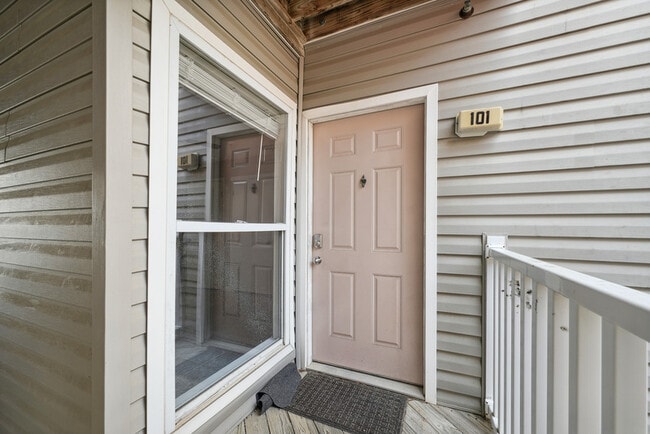 Building Photo - 1251 University Ct