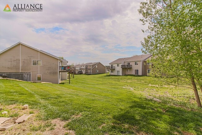 Building Photo - Town Home in West Manhattan!