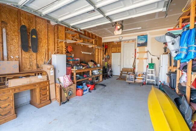 Building Photo - 2247 Pike Dr