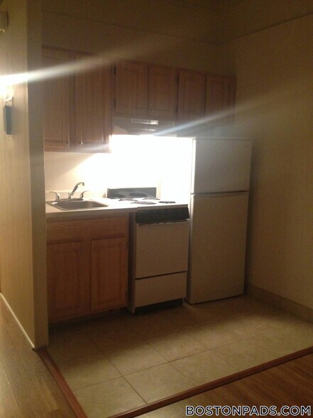 Building Photo - 62 Boylston St