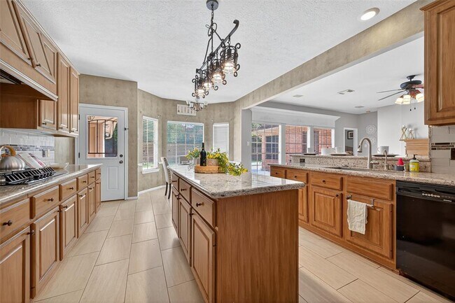 Building Photo - 6415 Adobe Trails Dr