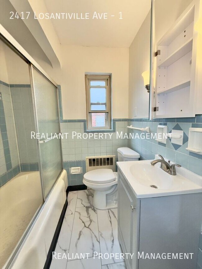 Building Photo - 2417 Losantiville Ave