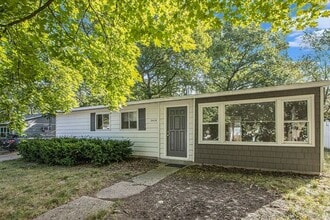 Building Photo - $1660 Contemporary remodeled 3-bedroom, 1-bath single-family ranch