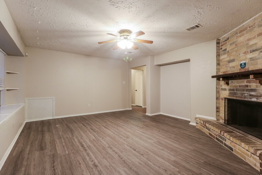 Building Photo - 4322 Enchantedgate Dr