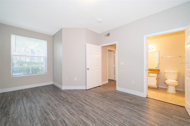 Building Photo - 5953 Westgate Dr