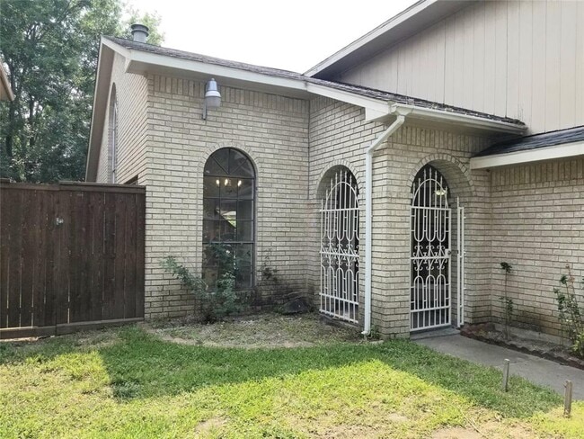 Building Photo - 9315 Bristlebrook Dr