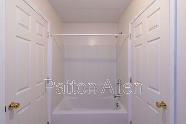 Building Photo - 97 Citadel Dr