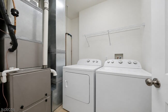 Building Photo - 133 Savoth Ln