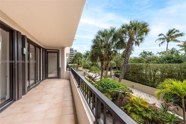 Building Photo - 151 Crandon Blvd
