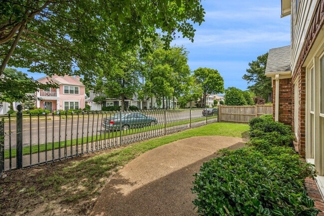 Building Photo - 130 Riverwalk Pl