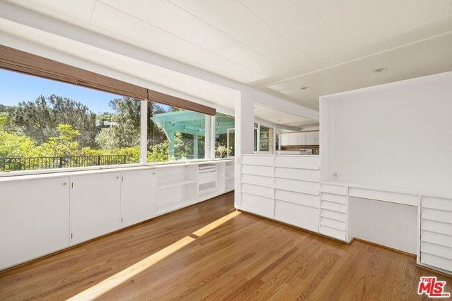 Building Photo - 217 Amalfi Dr