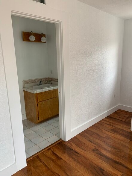 Building Photo - 3146 2nd Ave