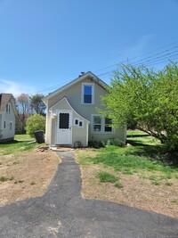 Building Photo - 361 Linwood Cemetery Rd