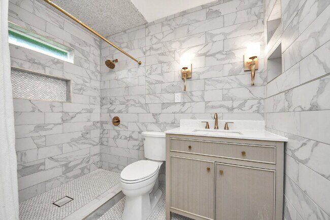 Building Photo - Luxury Living Meets Modern Elegance in the Heart of Houston