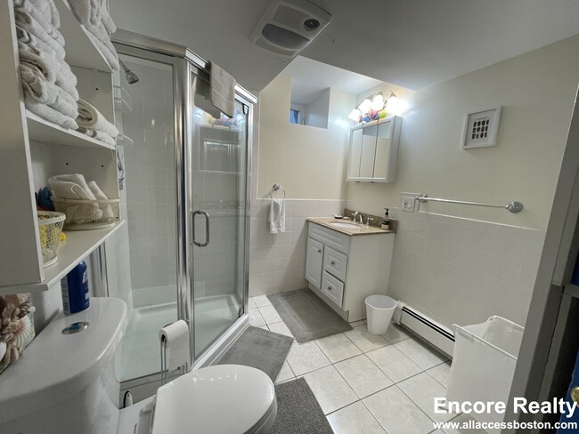 Building Photo - 56 Hobson St