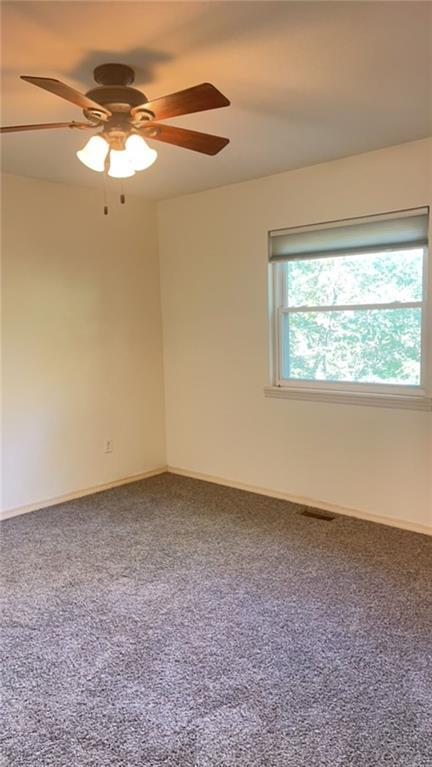 Building Photo - 10 Evans Ln