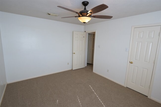 Building Photo - 5510 Bear Cave Ln