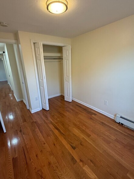 Building Photo - 30 Elm St