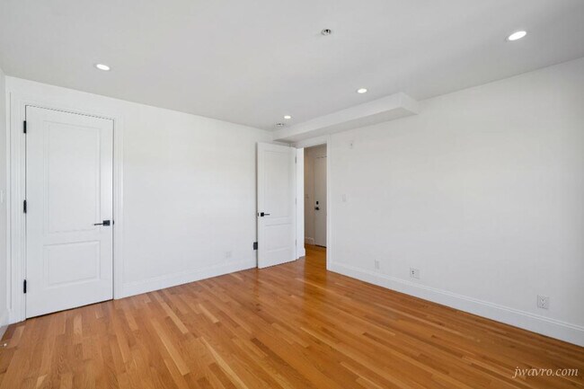 Building Photo - 641 Natoma St