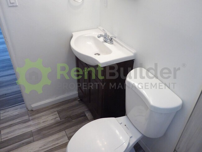 Building Photo - 3426 Smith Ave SE