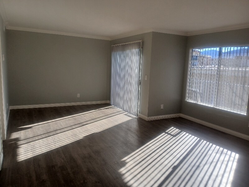 Building Photo - 27273 Camp Plenty Rd