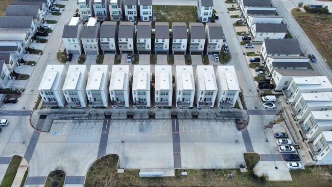 Building Photo - 18716 Centro Main St