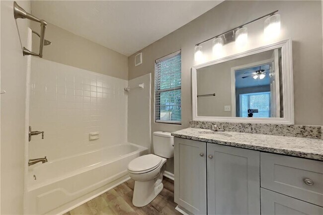 Building Photo - 5105 N Bridges Dr