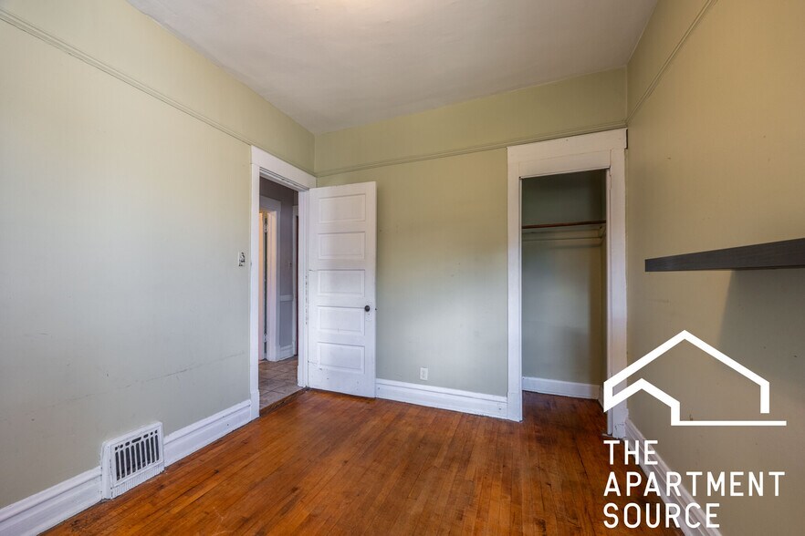 Building Photo - 1631 N Mozart St