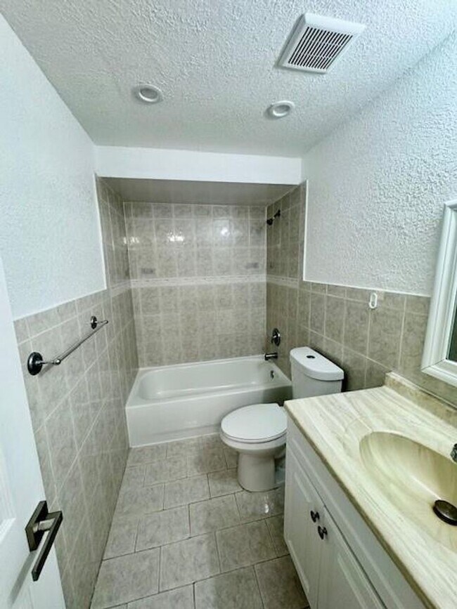 Building Photo - 5881 NW 16th Pl